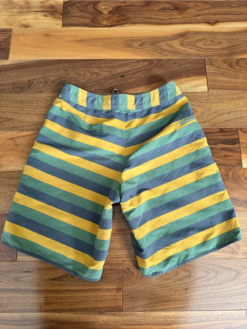 Patagonia Wavefarer Board Short Men 31 Strip Swim Truck Drawstring